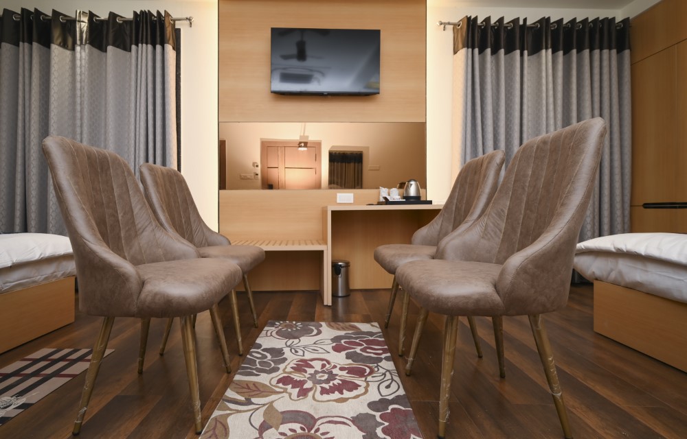Escape to Elegance: A Luxurious Stay in D54/16-L Somnath Puram Colony, Luxa-Aurangabad Road, Luxa Rd, Sidhgiribagh, Varanasi, Uttar Pradesh - 221010 Blogs at Hotel Somnath Palace